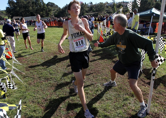 NCS XC D3 Boys-121.JPG - 2009 North Coast Section Cross Country Championships, Hayward High School, Hayward, California